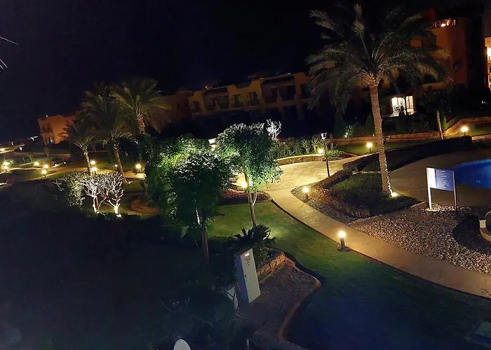 Mountain View Sokhna 2, Sea And Pool View, 3 Bedrooms, Penthouse With Roof- Families Only * Ajn-Szuhna