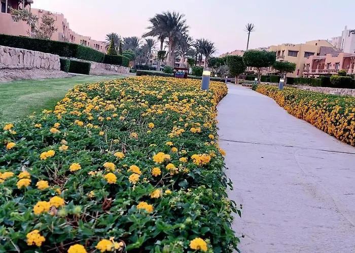 Mountain View Sokhna 2, Sea And Pool View, 3 Bedrooms, Penthouse With Roof- Families Only * Ajn-Szuhna