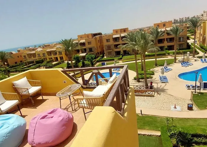 Mountain View Sokhna 2, Sea And Pool View, 3 Bedrooms, Penthouse With Roof- Families Only * Ajn-Szuhna