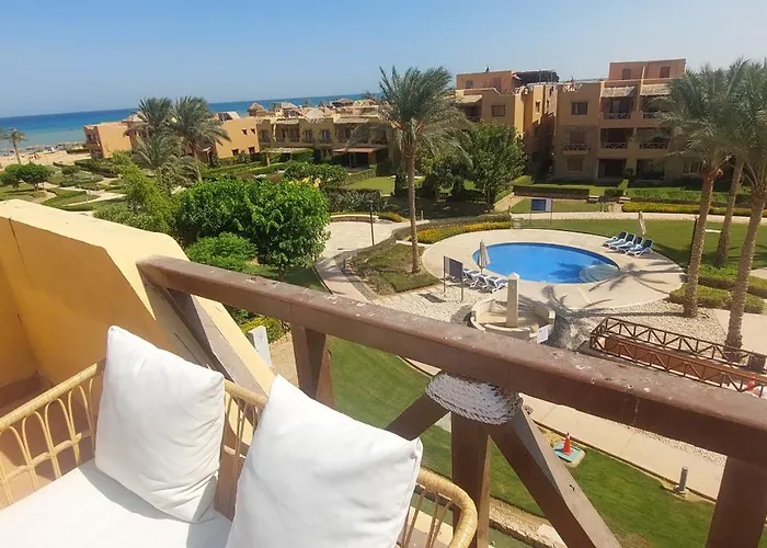 Alpesi faház Mountain View Sokhna 2, Sea And Pool View, 3 Bedrooms, Penthouse With Roof- Families Only *